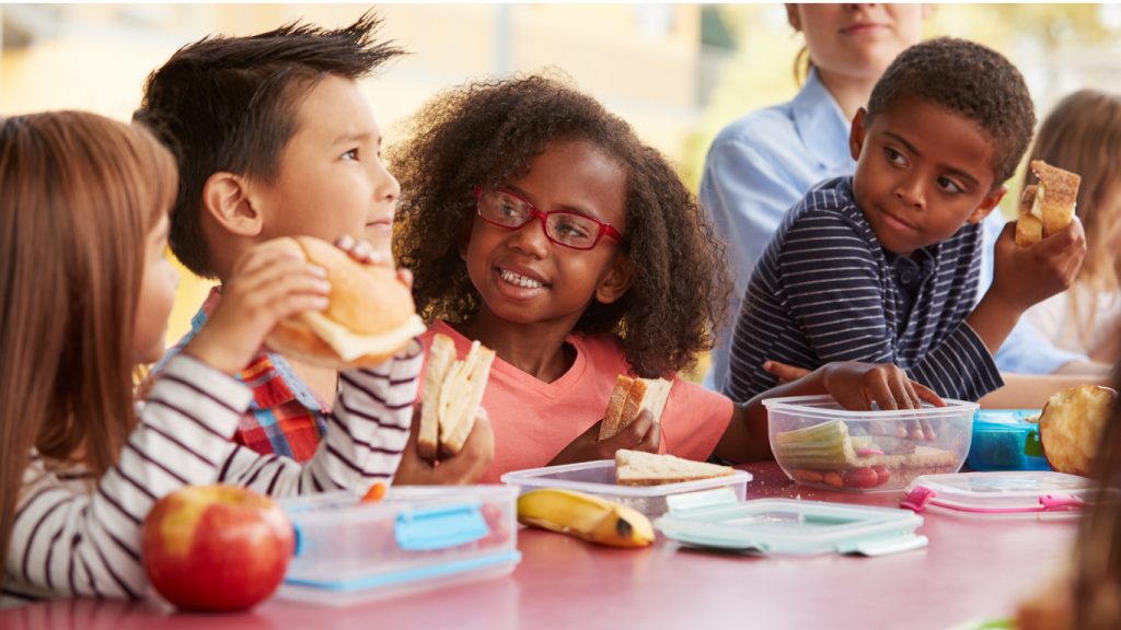 Fosters IGA-Back to School-Meal Prep-How To-Containers