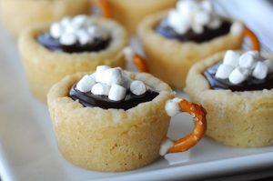 Fosters-Hot-Chocolate-Cookie-Cups-Christmas-Dessert